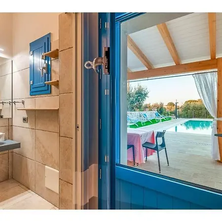 Villa Trullo Blue *